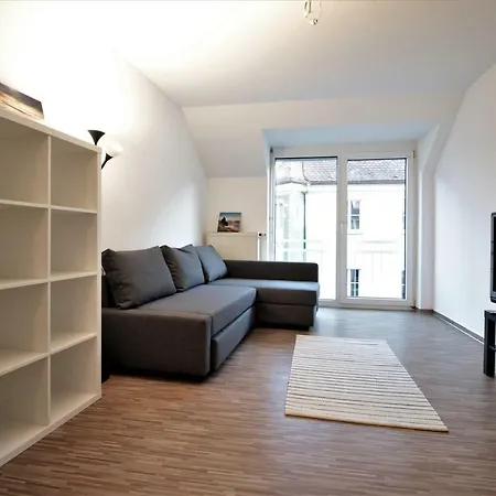 Attraktive 1-zimmer Mitten In Der Innenstadt *